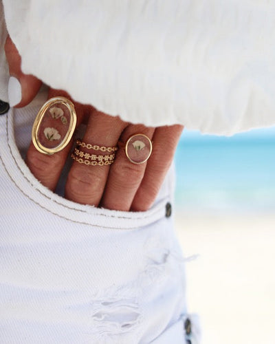 Ring agnes flower