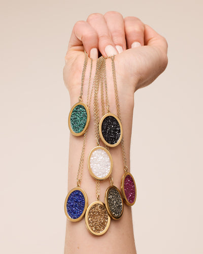 Necklace vitgoldia