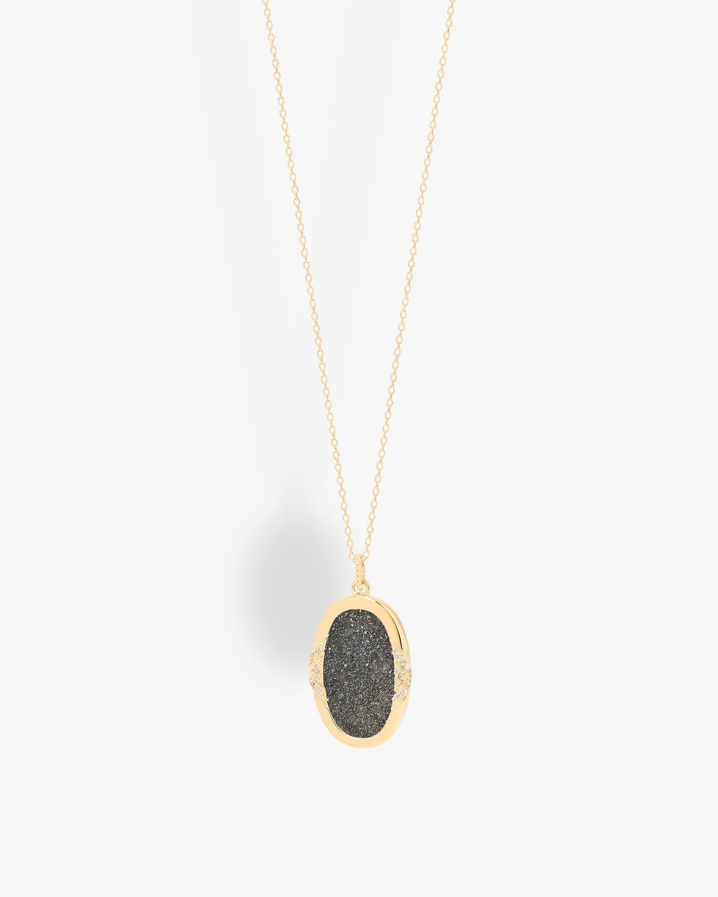 Necklace luster
