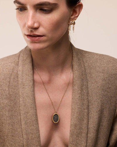 Necklace vitgoldia